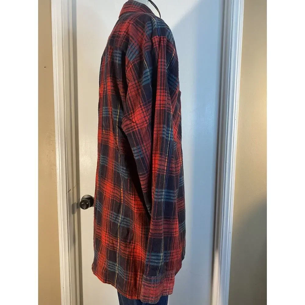 Vtg SAUGATUCK‎ DRY GOODS COMPANY LTD Shirt Mens Medium Red Plaid Flannel